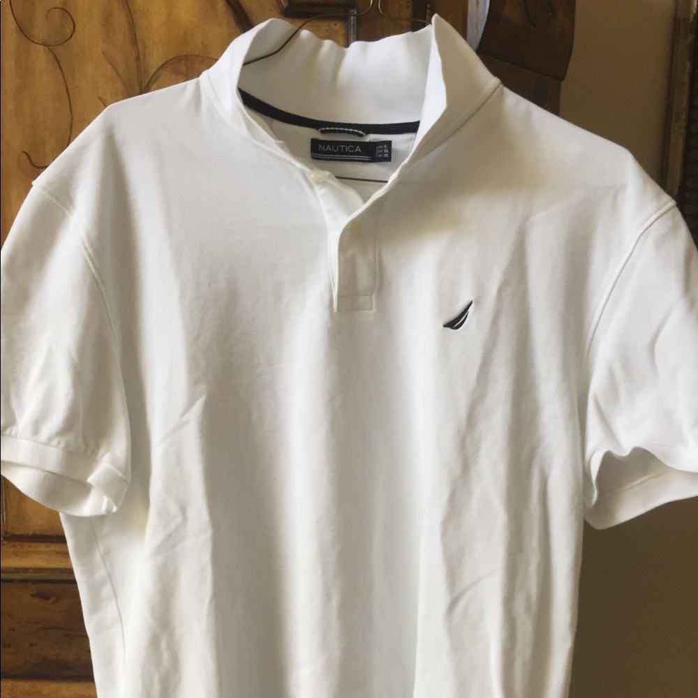 Men’s white polo